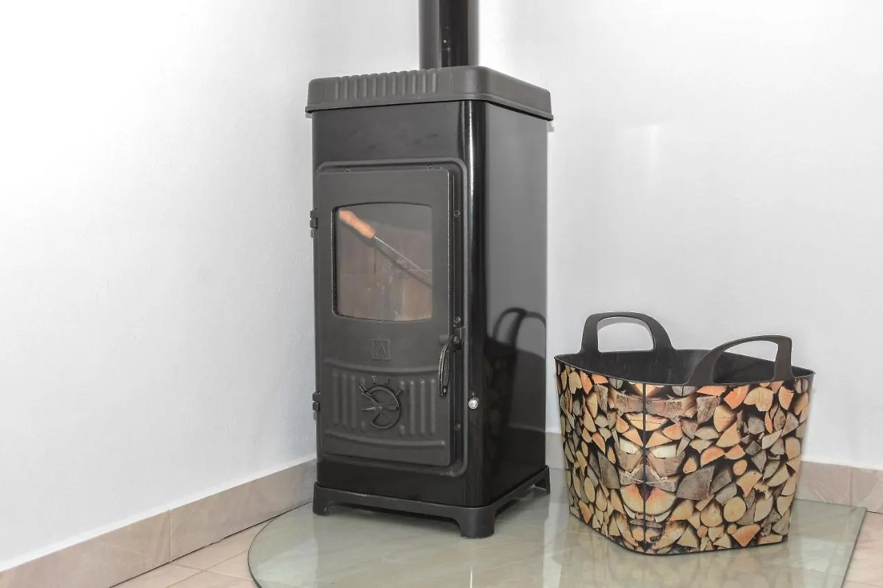 Apartment Damir For 8 Labin-Rabac Santalezi 0*,  クロアチア