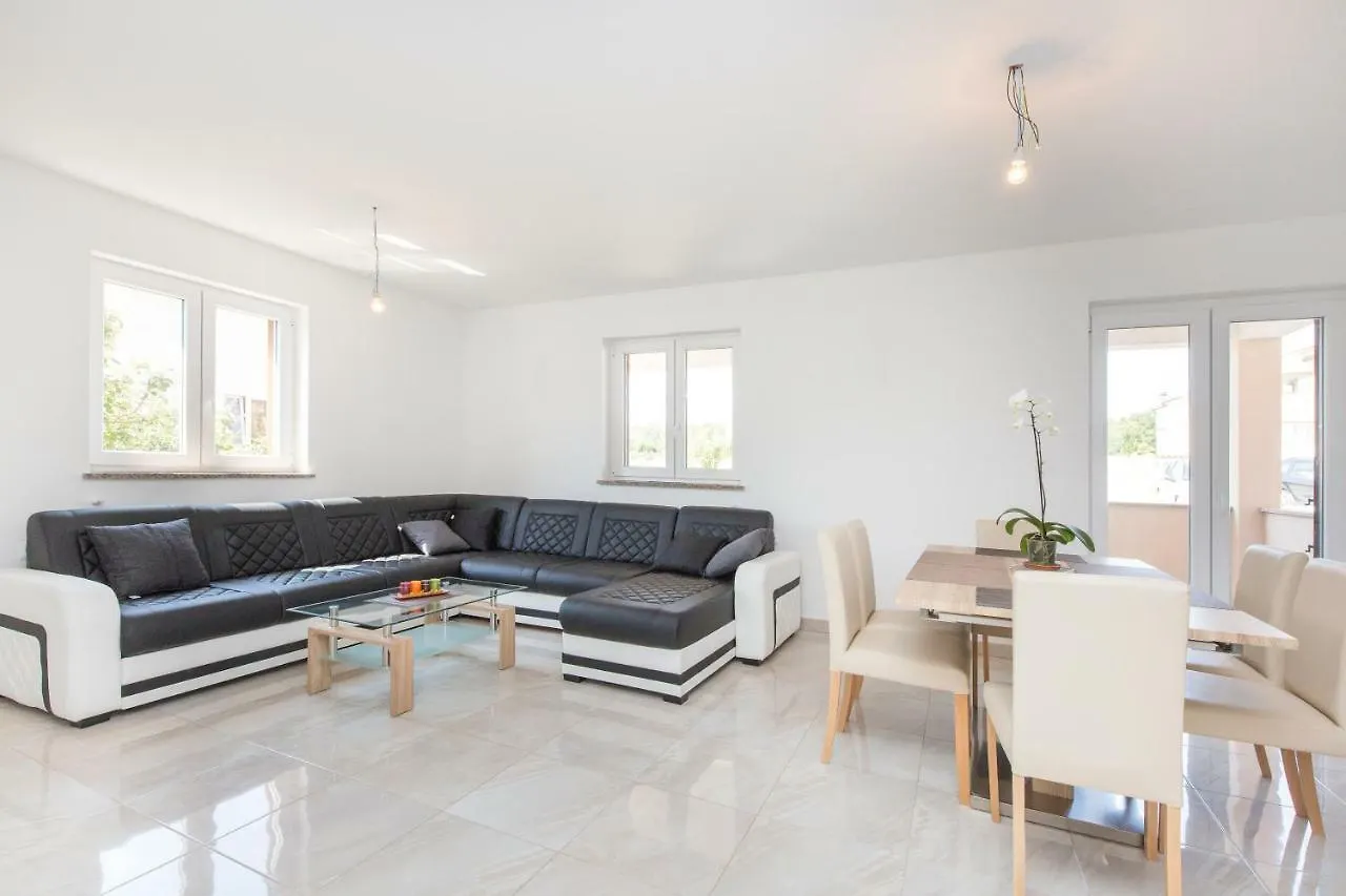 Apartment Damir For 8 Labin-Rabac Santalezi