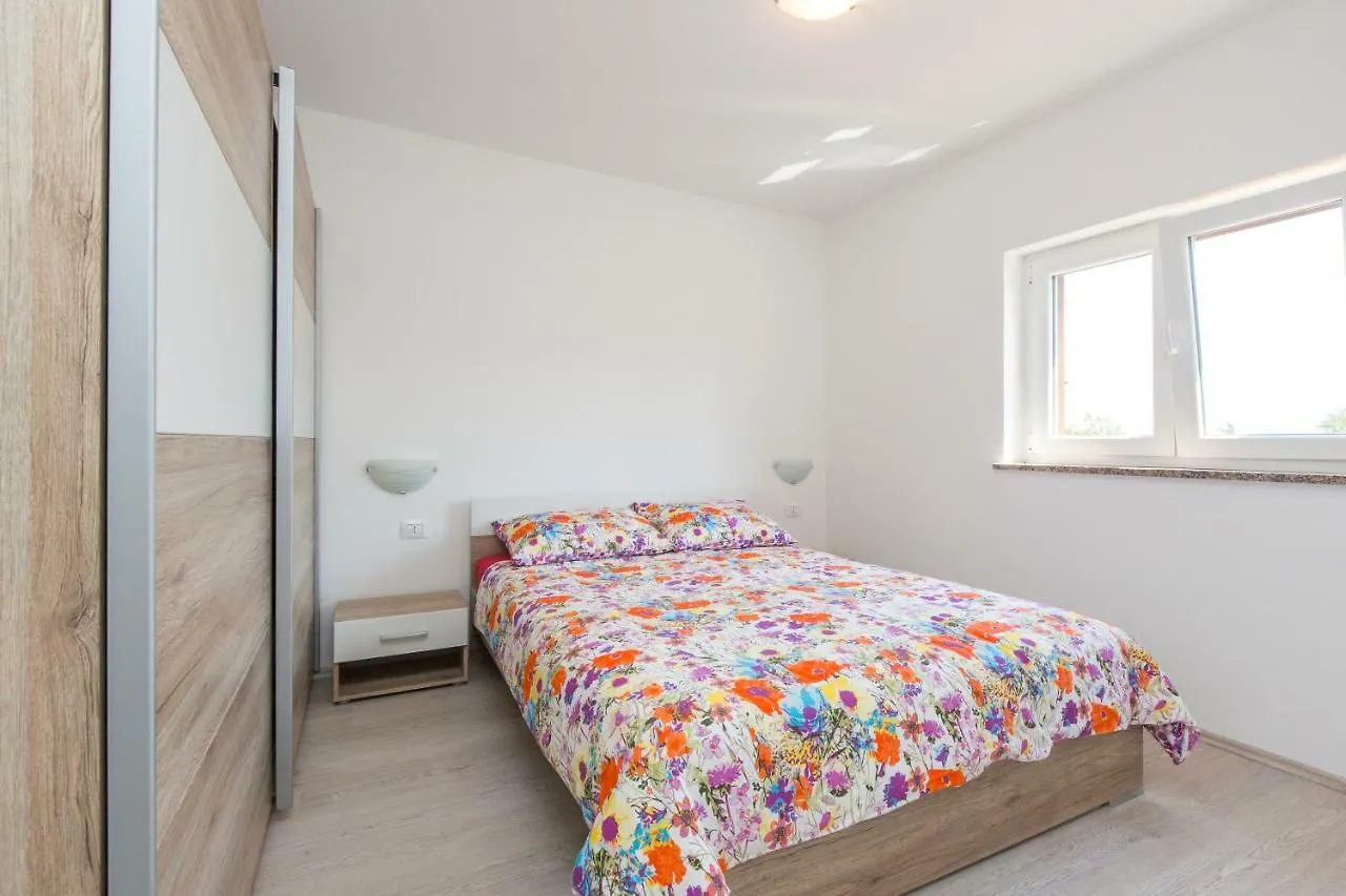 Apartment Damir For 8 Labin-Rabac Santalezi