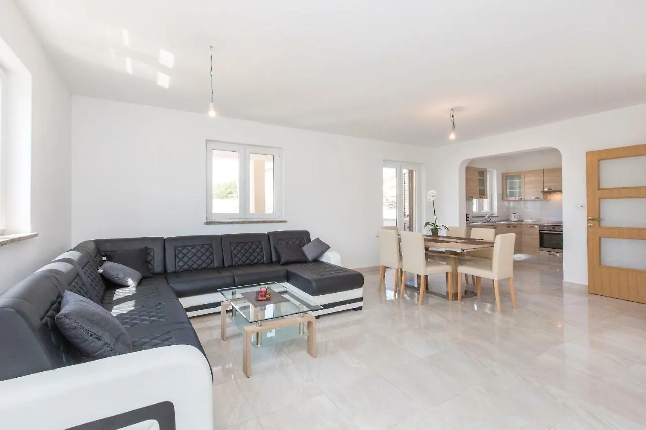 Apartment Damir For 8 Labin-Rabac Santalezi